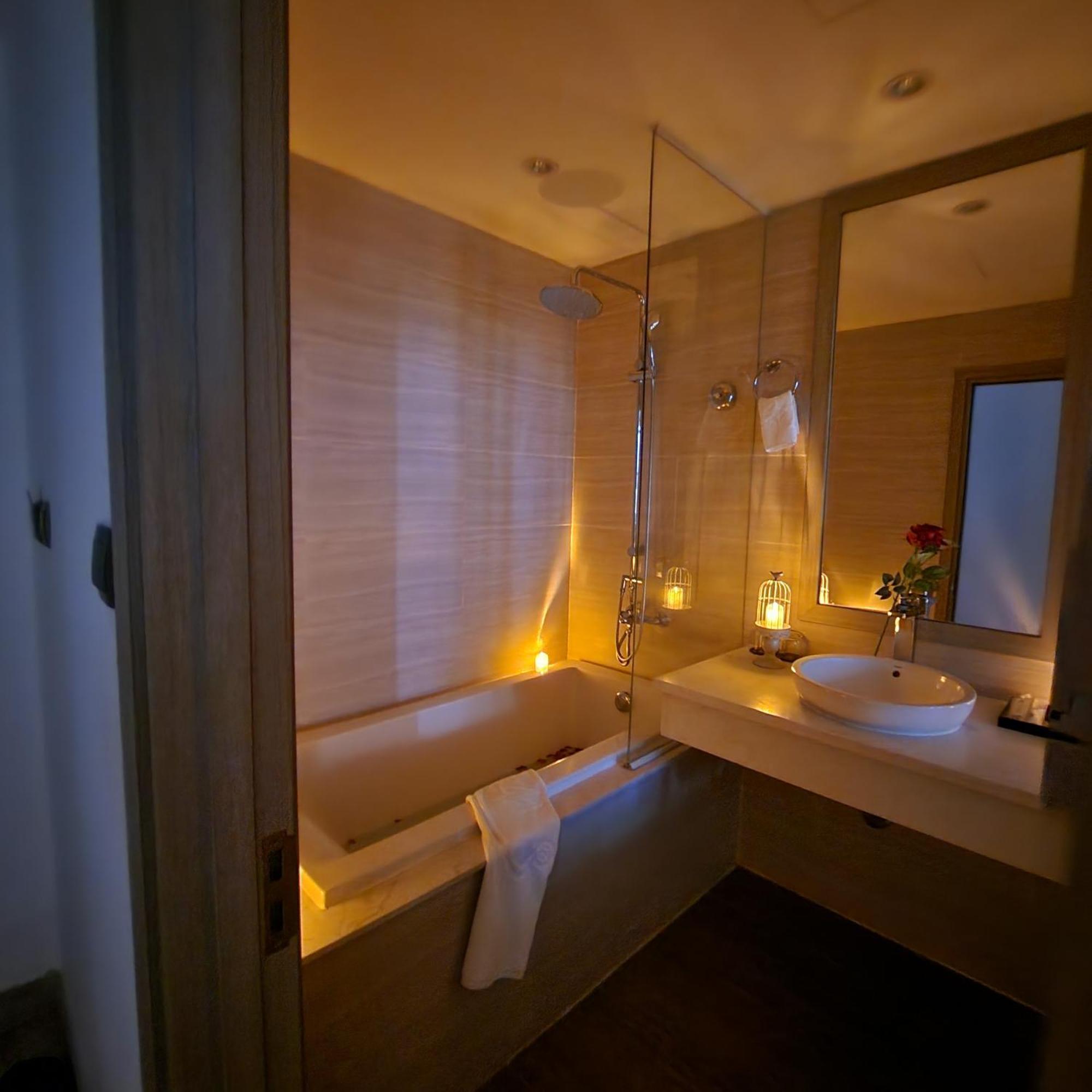 The Mcr Luxury Nha Trang Hotel Eksteriør billede